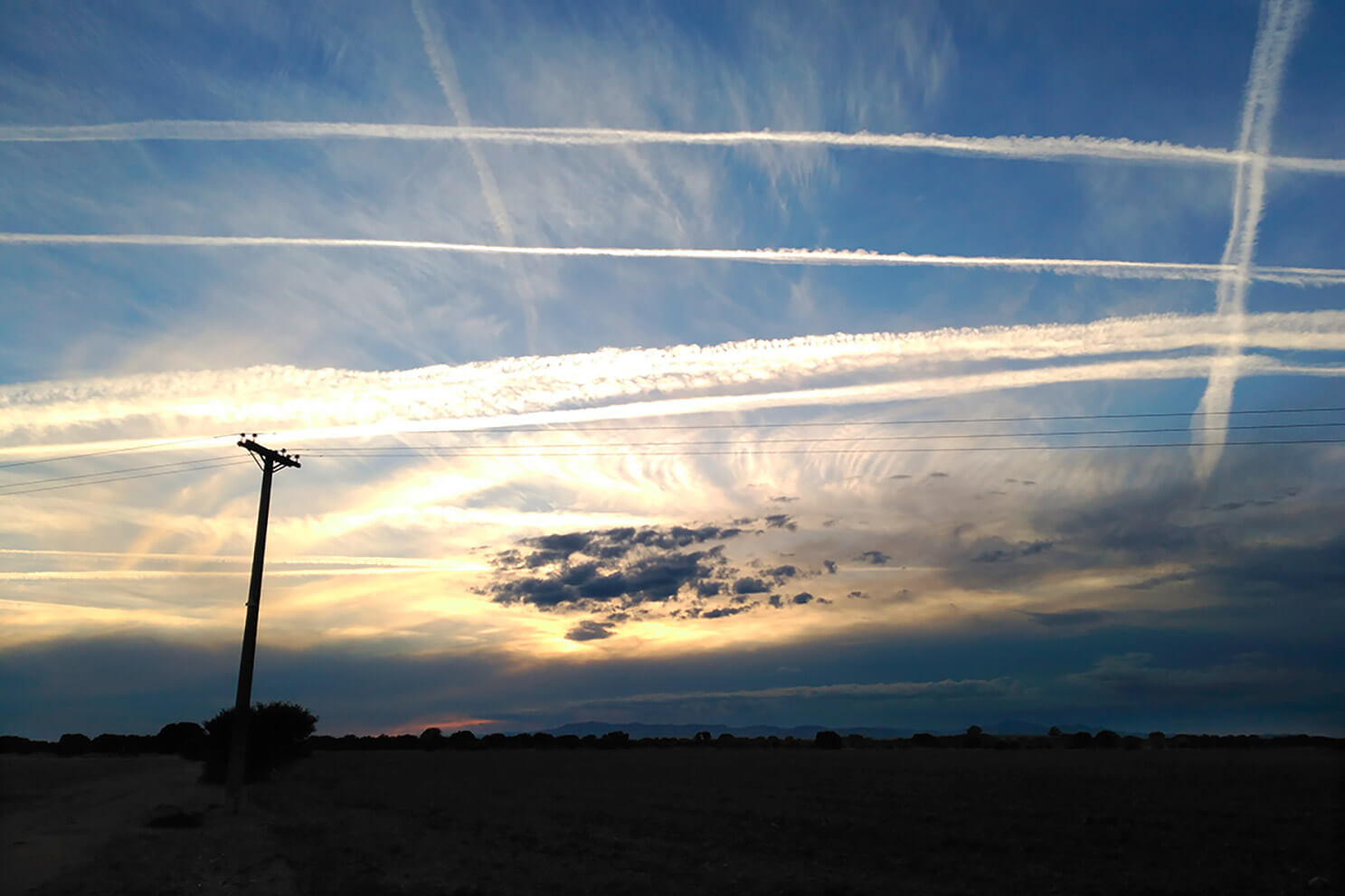 Chemtrails atardecer Sitrama de Tera