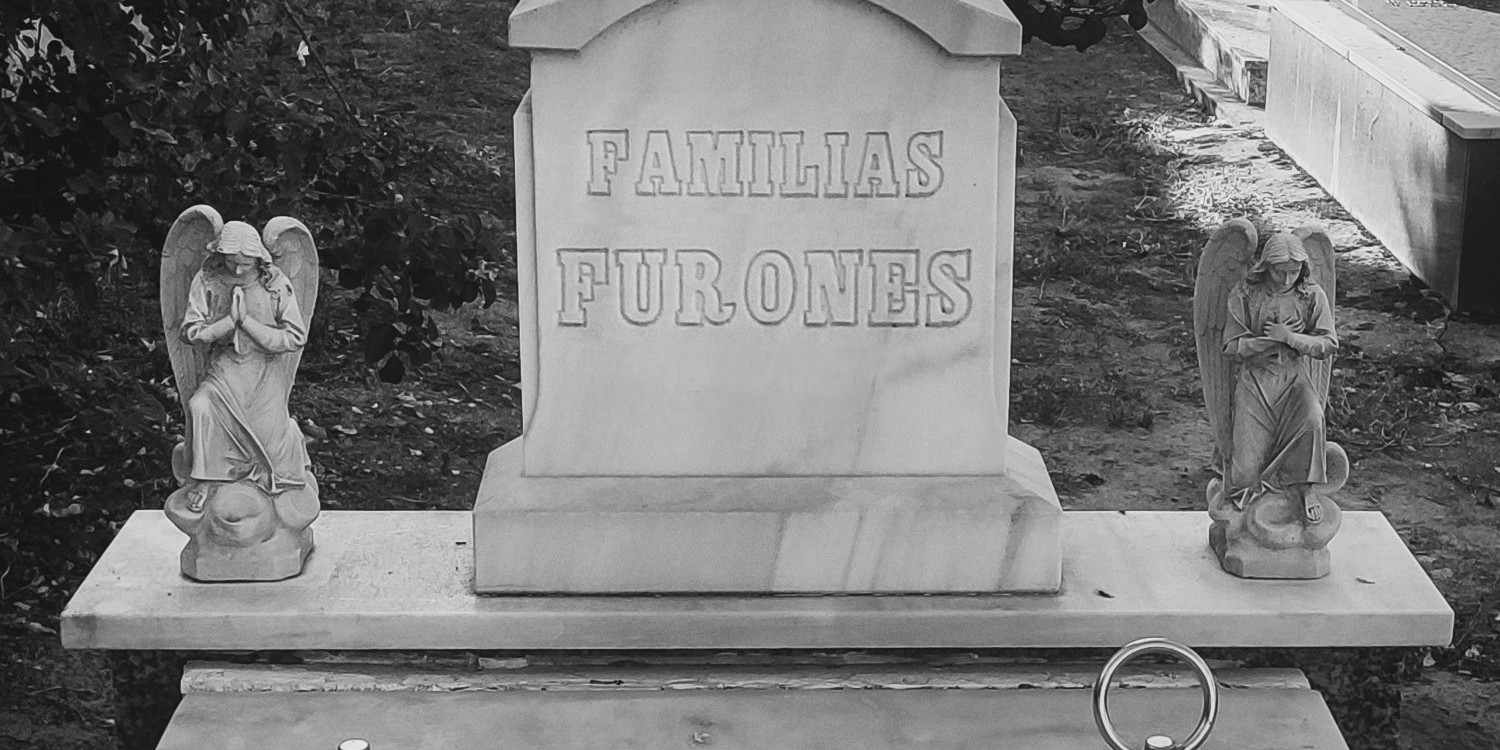 Tumba Furones Abraveses de Tera