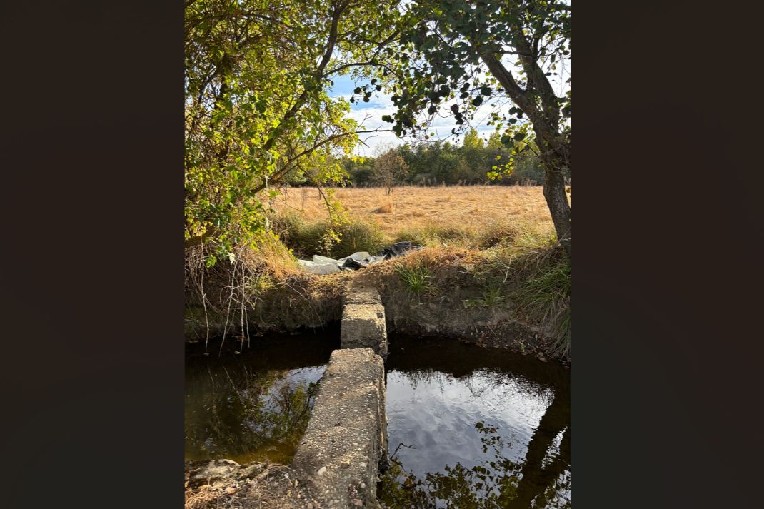 Ca&ntilde;o de Sitrama de Tera junto a la frontera con Santa Marta